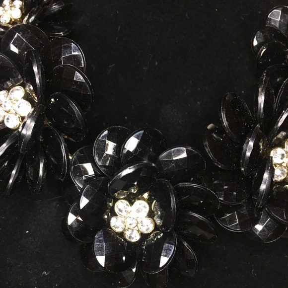 Black Gem Flower Gold Statement Necklace - Picture 3 of 8